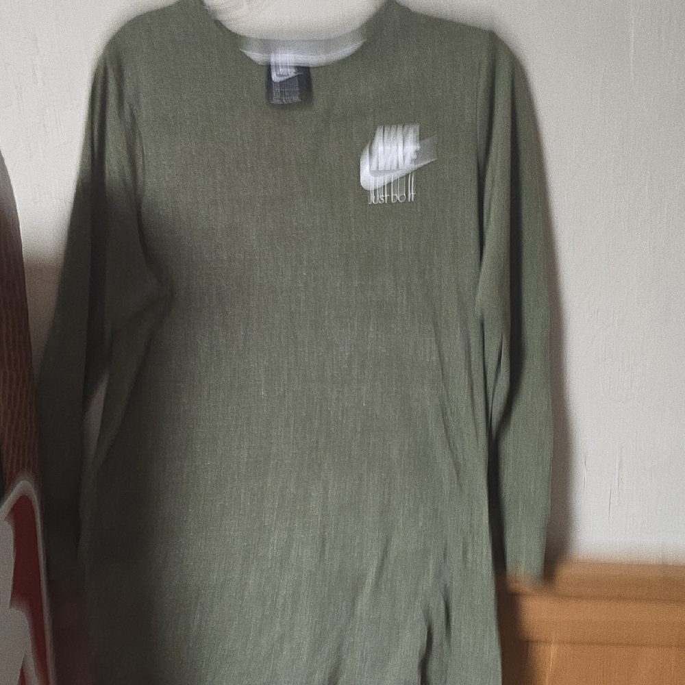 Nike Forest Green Long Sleeve Tee